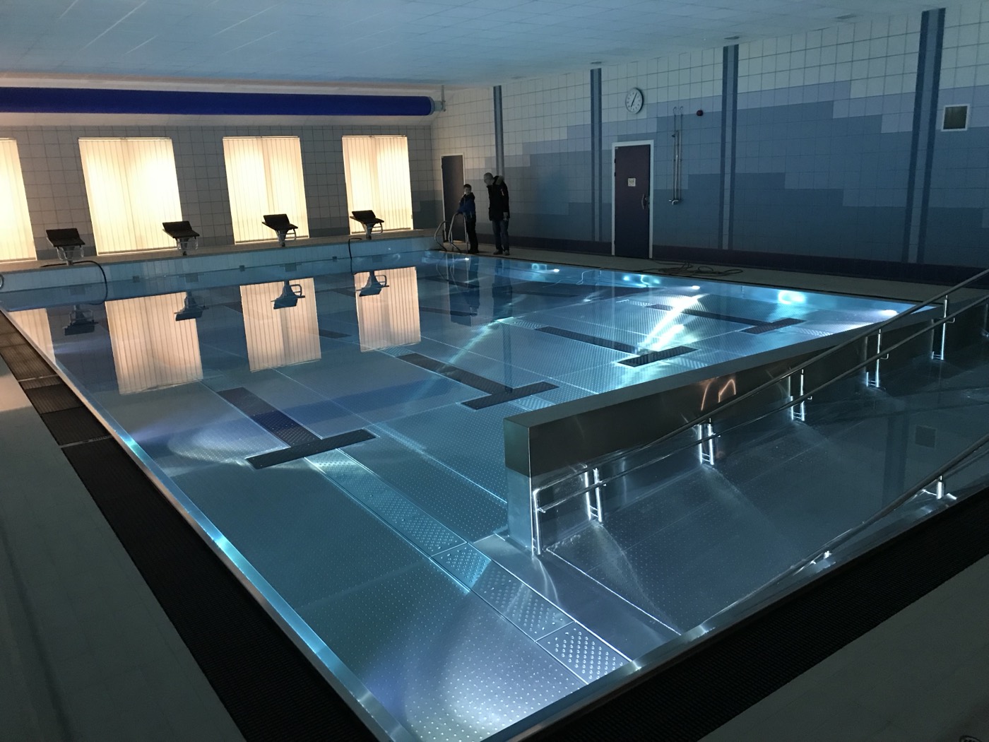 Municipal stainless steel swimming basin